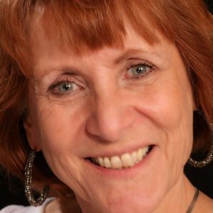 Meet your Posher, Claudia